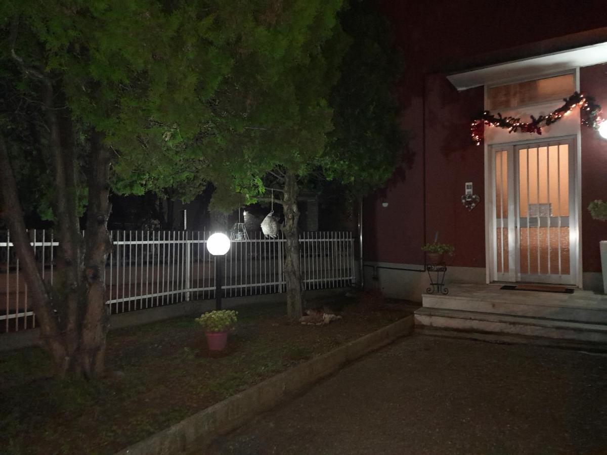 Cristel Malpensa Room Cardano Al Campo Exterior foto